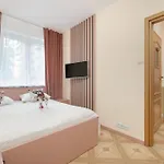 Wyjatkowy Z Parkingiem Blisko Morza By Renters Appartement