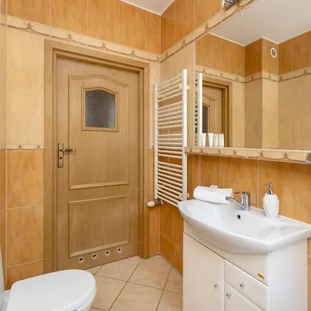 Wyjatkowy Z Parkingiem Blisko Morza By Renters Appartamento Kołobrzeg