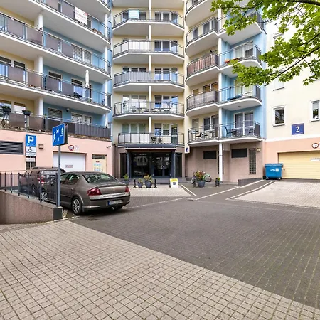 Wyjatkowy Z Parkingiem Blisko Morza By Renters Appartamento Kołobrzeg